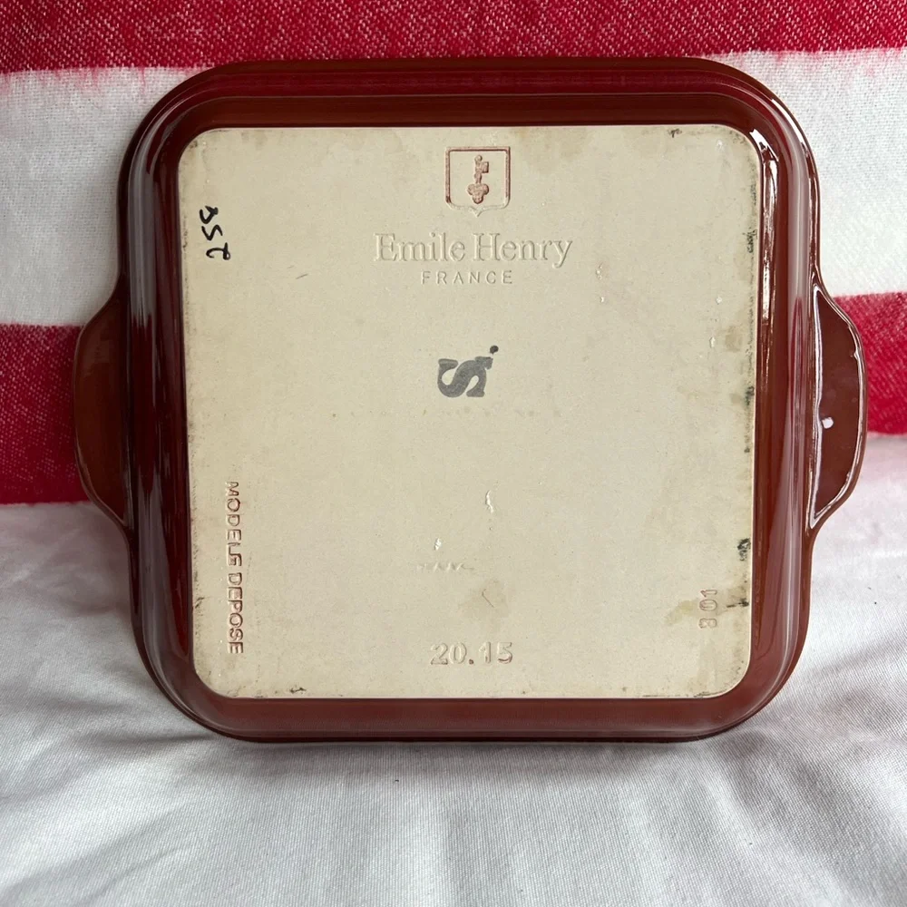 Emile Henry Square Baking Dish - Picture 2 of 6